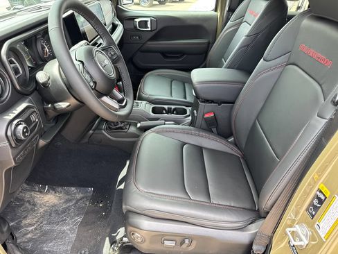 New 2026 Jeep Gladiator Rubicon AWD/4WD image 25