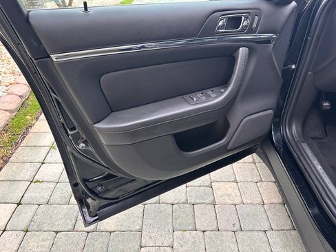 Used 2009 Lincoln MKS FWD image 60