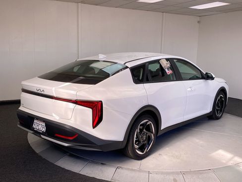 Certified 2025 Kia K4 EX image 5