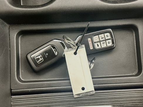 Used 2018 Honda Odyssey EX-L image 25