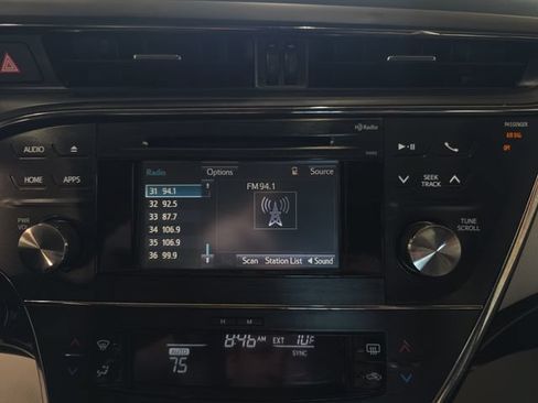 Used 2015 Toyota Avalon XLE Premium FWD image 18