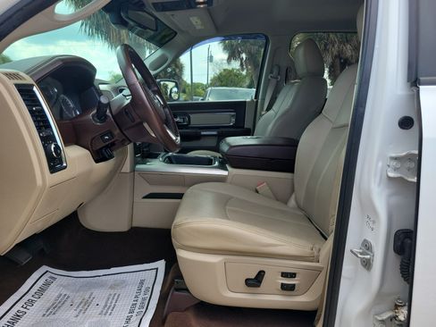 Used 2019 RAM 1500 Laramie w/ Convenience Group RWD image 10