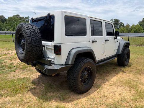 Used 2014 Jeep Wrangler Unlimited Rubicon AWD/4WD image 5