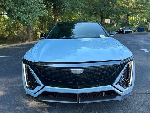 Used 2026 Cadillac Lyriq V w/ Exterior Carbon Fiber Package AWD/4WD image 12