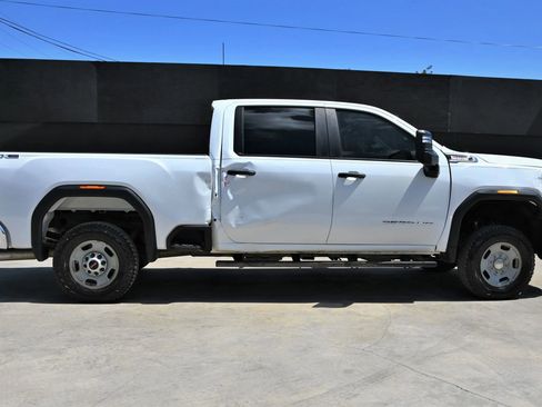 Used 2023 GMC Sierra 2500 Pro w/ Convenience Package AWD/4WD image 5