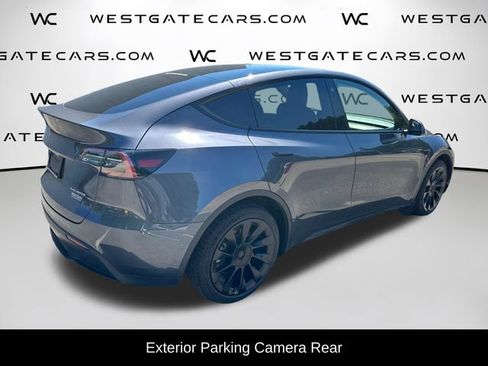 Used 2022 Tesla Model Y Long Range AWD/4WD image 21