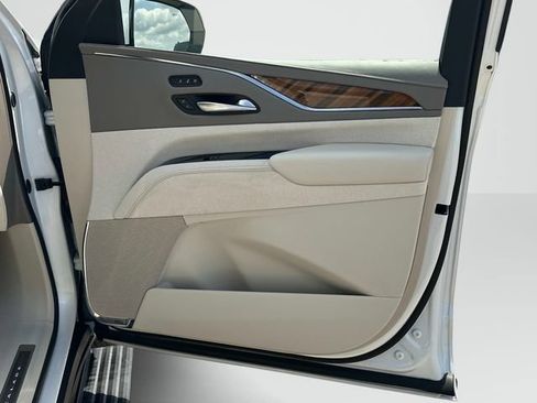 Certified 2024 Cadillac Escalade Sport Platinum AWD/4WD image 23