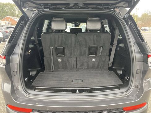 Used 2023 Jeep Grand Cherokee L Laredo image 15