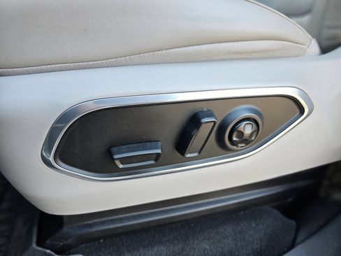 Used 2024 Jeep Wagoneer Series II AWD/4WD image 20