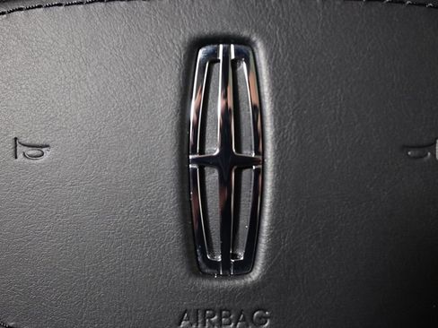 New 2026 Lincoln Nautilus Reserve AWD/4WD image 35