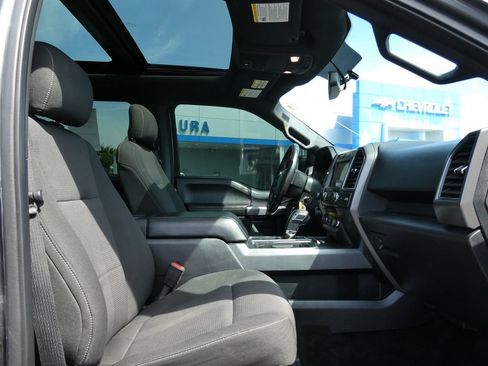 Used 2017 Ford F150 XLT w/ Equipment Group 302A Luxury AWD/4WD image 13