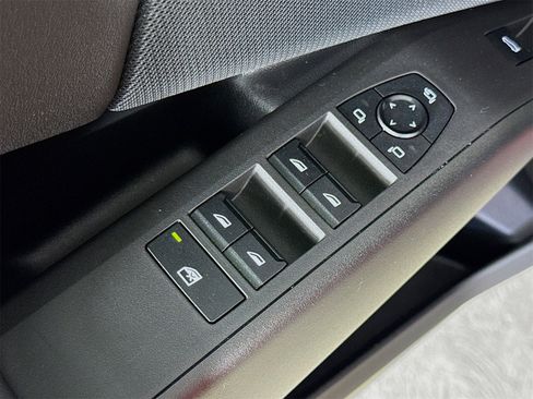 Used 2025 BMW X3 xDrive30i w/ Convenience Package image 17