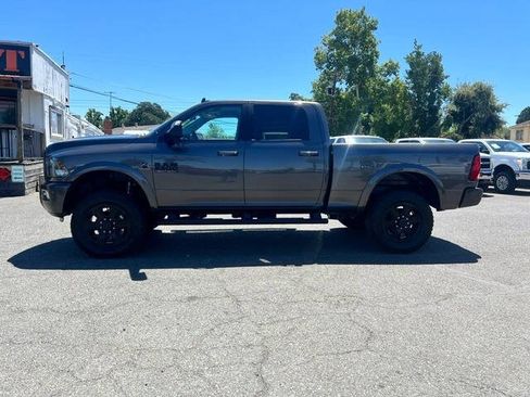 Used 2017 RAM 2500 Big Horn w/ Night Special Edition AWD/4WD image 4