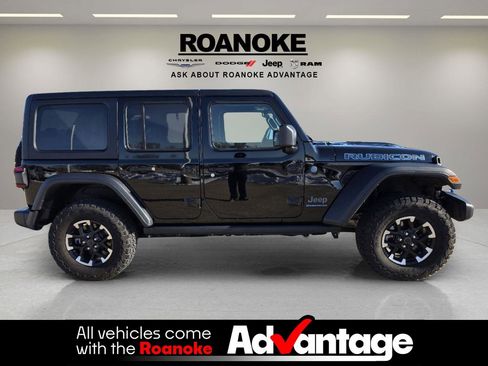 Used 2025 Jeep Wrangler Unlimited Rubicon 4xe w/ Convenience Group image 12