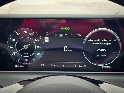 Used 2024 Kia Seltos SX w/ SX Sunroof Package image 17