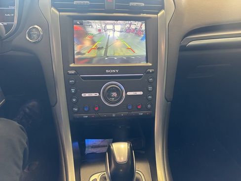 Used 2016 Ford Fusion Titanium AWD/4WD image 9