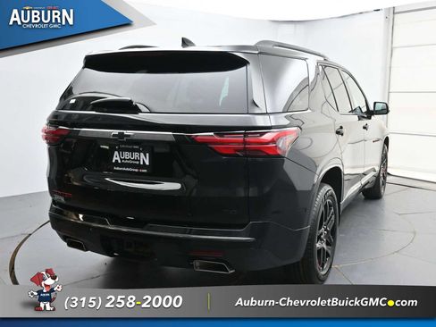 Used 2023 Chevrolet Traverse Premier w/ Redline Edition AWD/4WD image 4