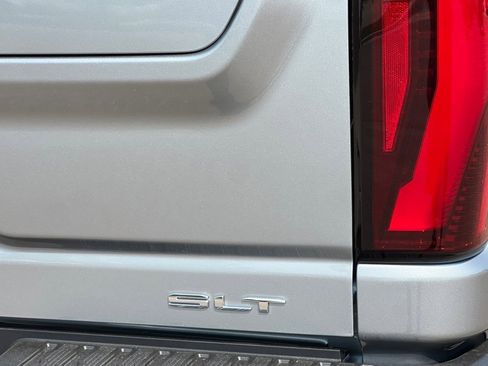 New 2026 GMC Sierra 2500 SLT image 21