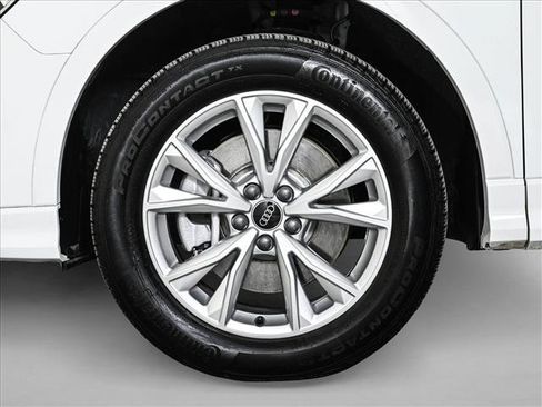 Certified 2025 Audi Q3 2.0T Premium Plus w/ Premium Plus Package image 25