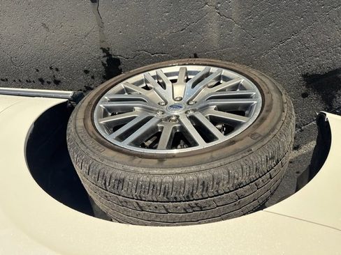 Used 2022 Ford Expedition Max Platinum image 9