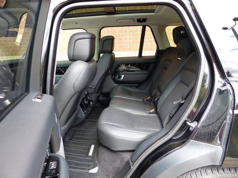 Used 2018 Land Rover Range Rover Supercharged AWD/4WD image 34