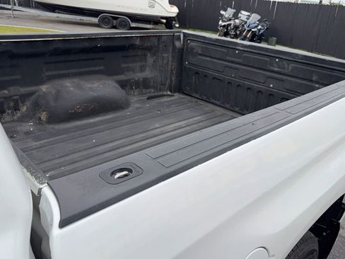 Used 2017 Toyota Tundra SR image 29