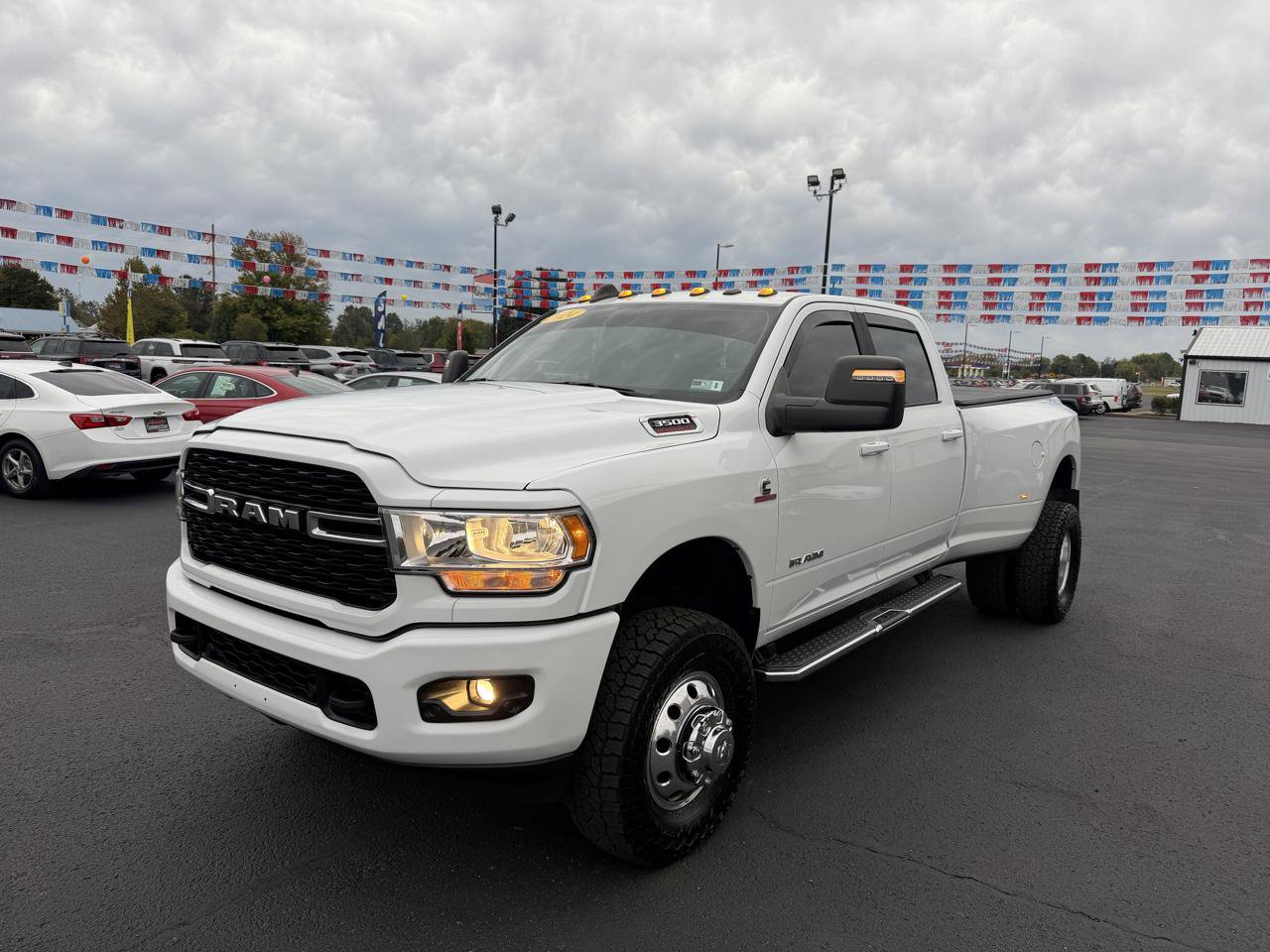 Used 2024 RAM 3500 Big Horn w/ Level 2 Equipment Group AWD/4WD image 9