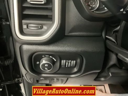 Used 2019 RAM 1500 Big Horn AWD/4WD image 15