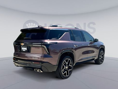 Used 2026 Chevrolet Traverse High Country w/ LPO, Floor Liner Package AWD/4WD image 7