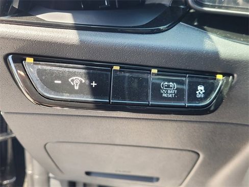 New 2025 Kia Niro EX image 11