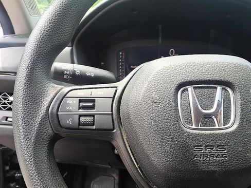 Used 2023 Honda Accord EX image 27