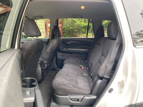 Used 2019 Honda Pilot LX image 14
