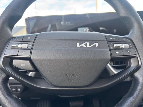 Used 2025 Kia K4 FWD image 27