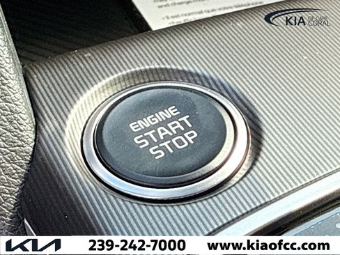 New 2026 Kia Sportage EX w/ EX Panorama Roof Package FWD image 32