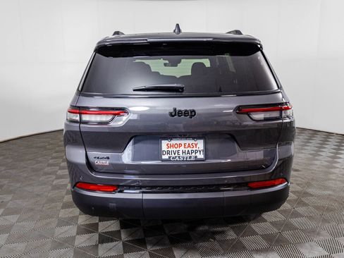 New 2025 Jeep Grand Cherokee L Altitude image 9