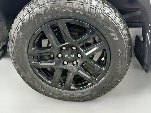 Used 2024 Chevrolet Silverado 1500 Custom AWD/4WD image 24