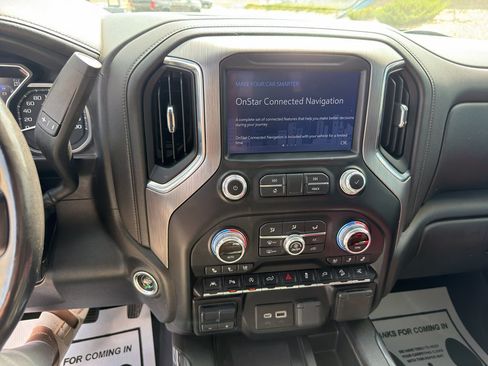 Used 2020 GMC Sierra 1500 Denali w/ Denali Ultimate Package AWD/4WD image 16