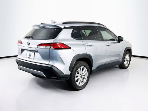 Used 2023 Toyota Corolla Cross LE image 5