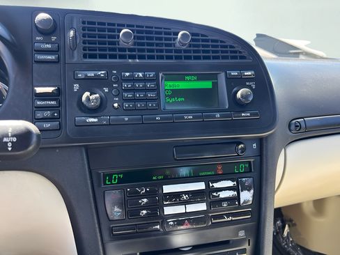 Used 2005 Saab 9-3 Arc FWD image 33