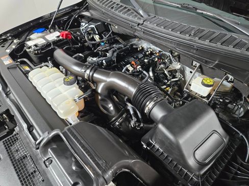 Used 2023 Ford Expedition Limited image 21