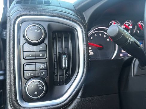 Used 2021 Chevrolet Silverado 1500 RST w/ Z71 Off-Road Package AWD/4WD image 8