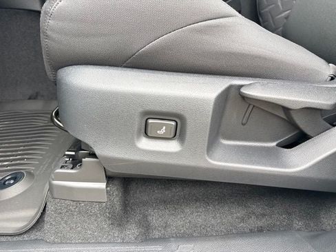 Used 2026 Toyota Tacoma SR5 AWD/4WD image 19