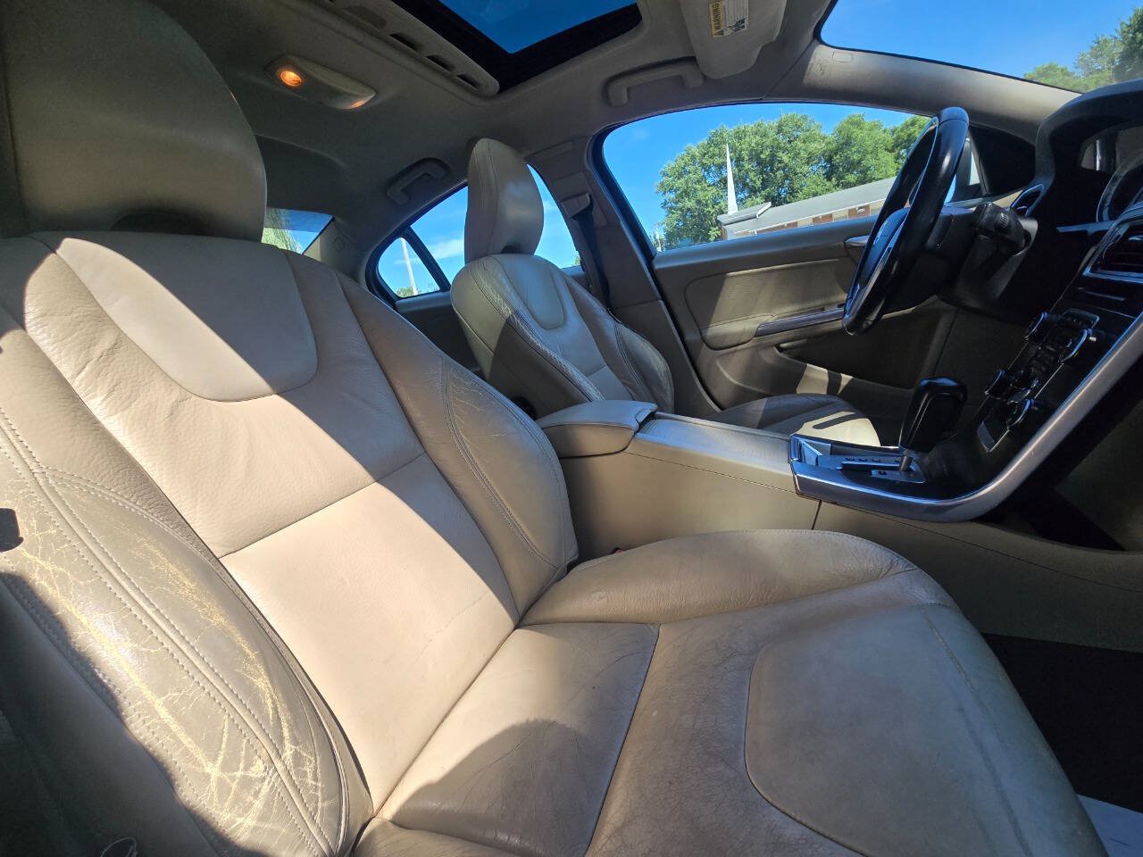 Used 2012 Volvo S60 T5 w/ Climate Pkg FWD image 27