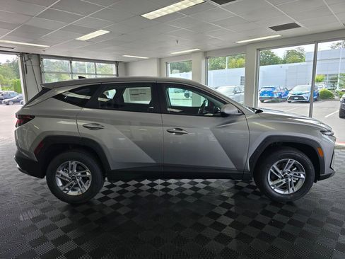 New 2026 Hyundai Tucson SE AWD/4WD image 2