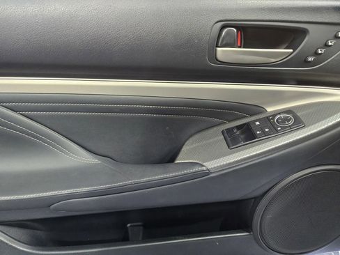 Used 2016 Lexus RC 200t RWD image 10