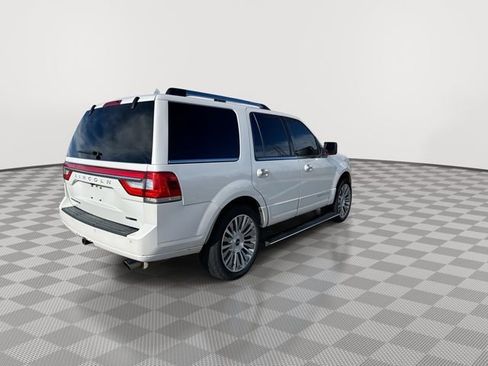 Used 2015 Lincoln Navigator 4WD image 8