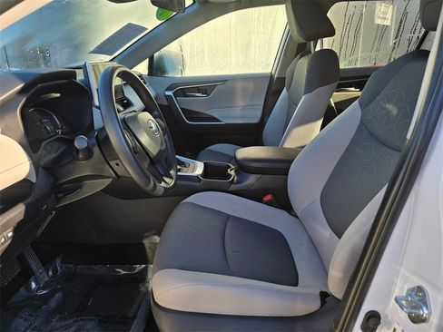Certified 2025 Toyota RAV4 XLE image 22