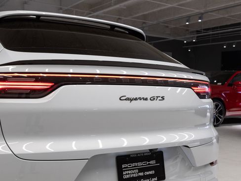 Certified 2023 Porsche Cayenne GTS AWD/4WD image 32