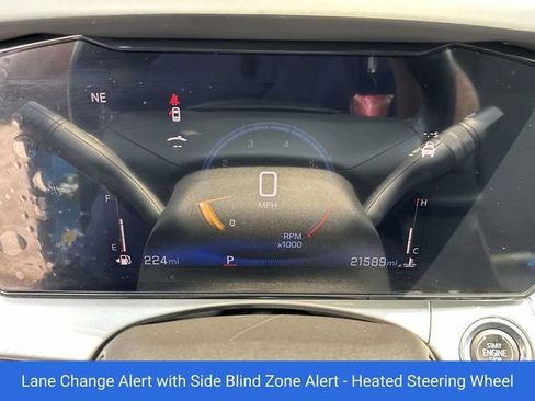 Certified 2025 Chevrolet Trax LT w/ Driver Confidence Package FWD image 15