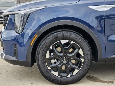 New 2026 Kia Sorento S image 6